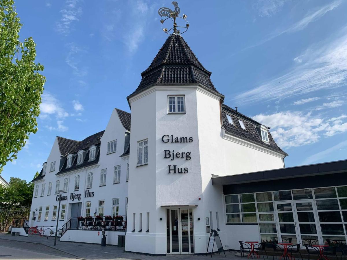 Glamsbjerghus Aparthotel Exterior photo