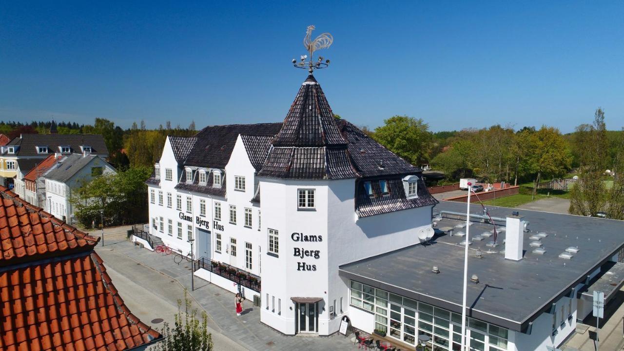 Glamsbjerghus Aparthotel Exterior photo